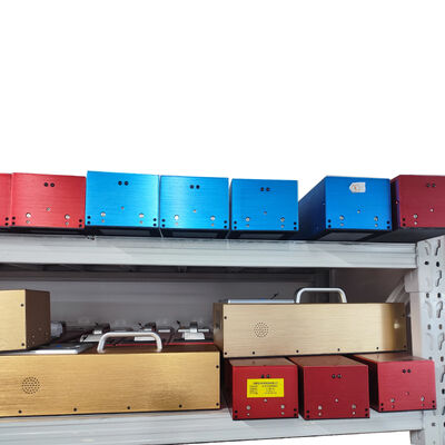 Soluzione di misurazione rapida per tempi di lavoro superiori a 72 ore, che offre un intervallo di misurazione QD da 0 a 400 Mcd/M²lx, progettata per test ottici