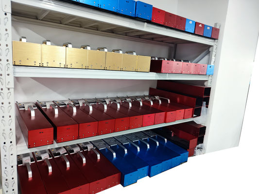 Soluzione di misurazione rapida per tempi di lavoro superiori a 72 ore, che offre un intervallo di misurazione QD da 0 a 400 Mcd/M²lx, progettata per test ottici