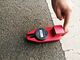 Spessore rosso delle marcature della pavimentazione che controlla la batteria a secco del calibro