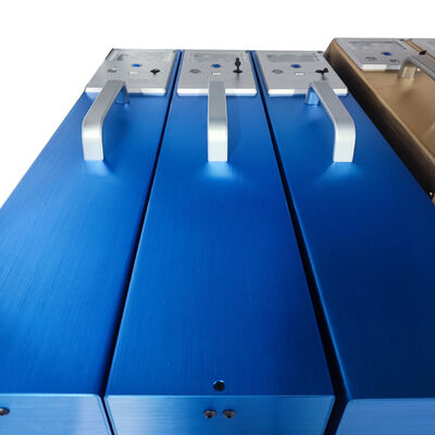 Intervallo di misurazione QD 0-400 Mcd M² lx Metro retroriflettente Errore di misurazione di ripetibilità inferiore al 3 percento Volume complessivo 700mm X 135mm X 115mm